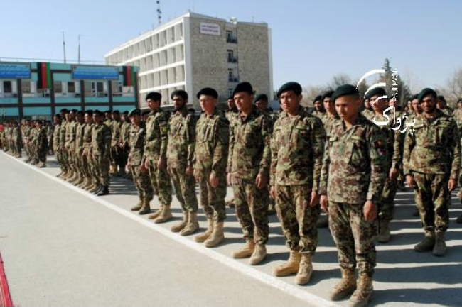 چرا نظامیان افغان همکاران خود را می کشند؟